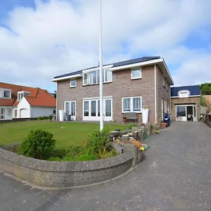 Ferienhaus Anne's Family With Private Parking Zandvoort