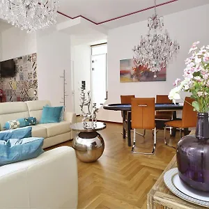 Luxury Family Houses Apartment