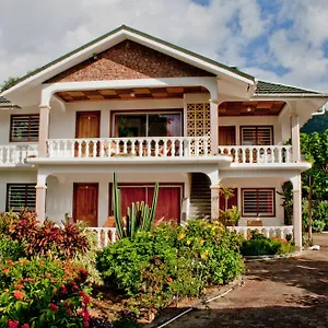 De Roses Guest house Beau Vallon (Mahe)